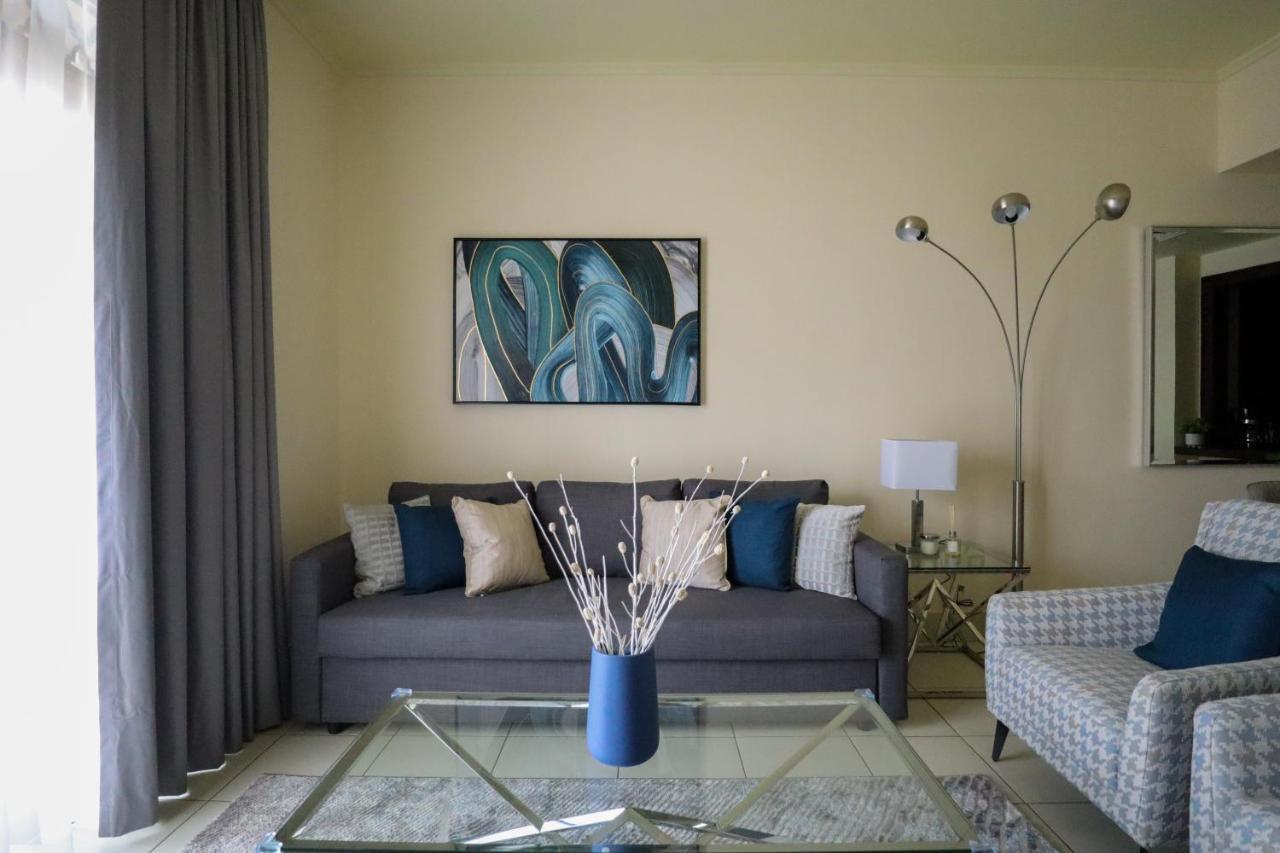 Higuests - Charming Apt With Private Balcony Near Dubai Mall Exterior photo